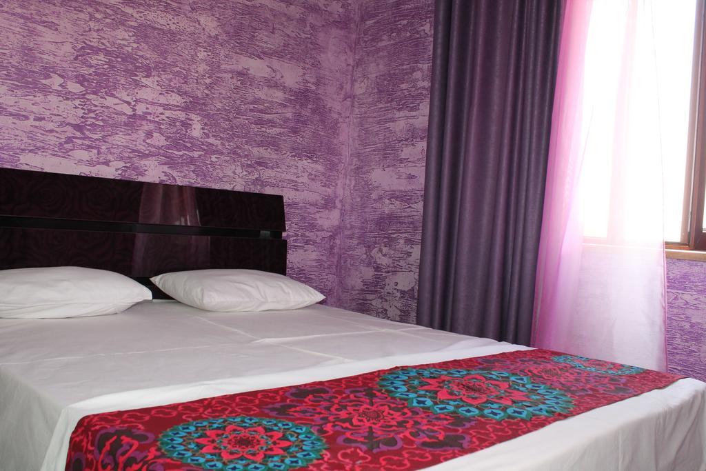 Planet Hotel Yerevan Bagian luar foto
