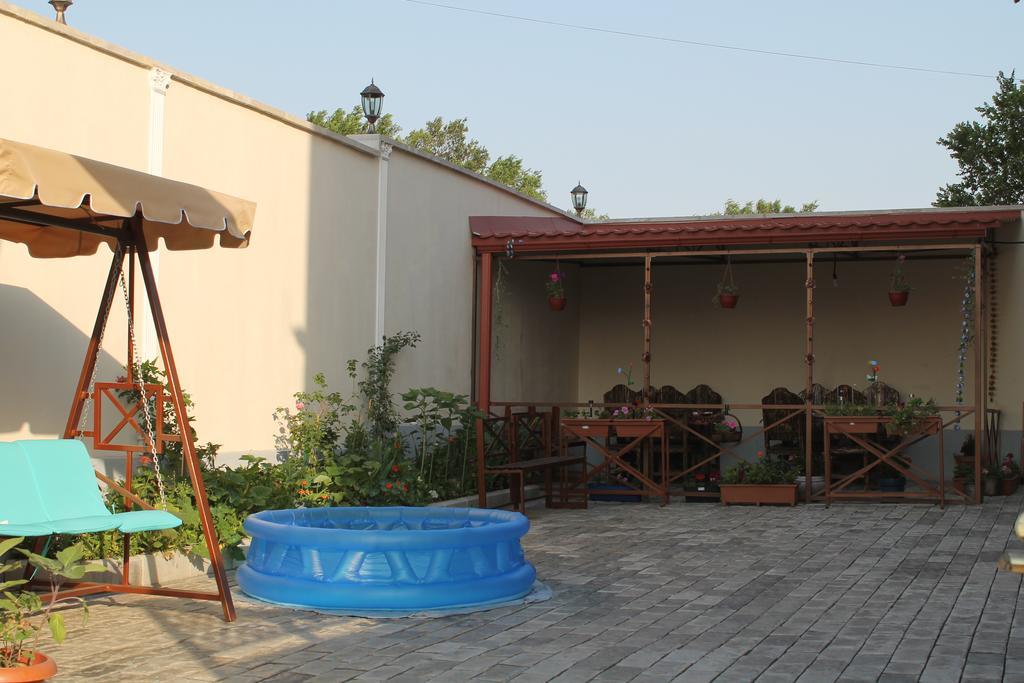 Planet Hotel Yerevan Bagian luar foto