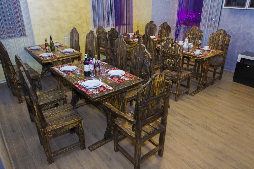 Planet Hotel Yerevan Bagian luar foto