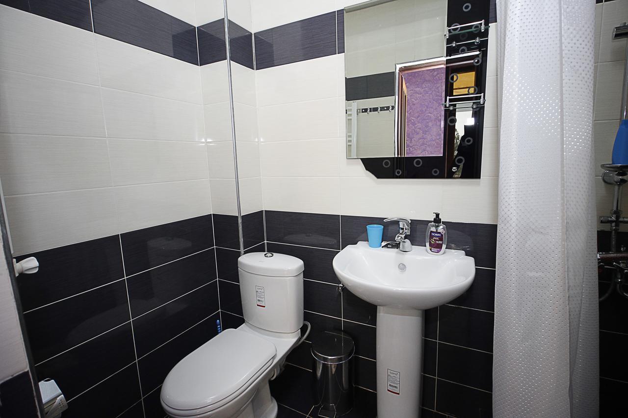 Planet Hotel Yerevan Bagian luar foto
