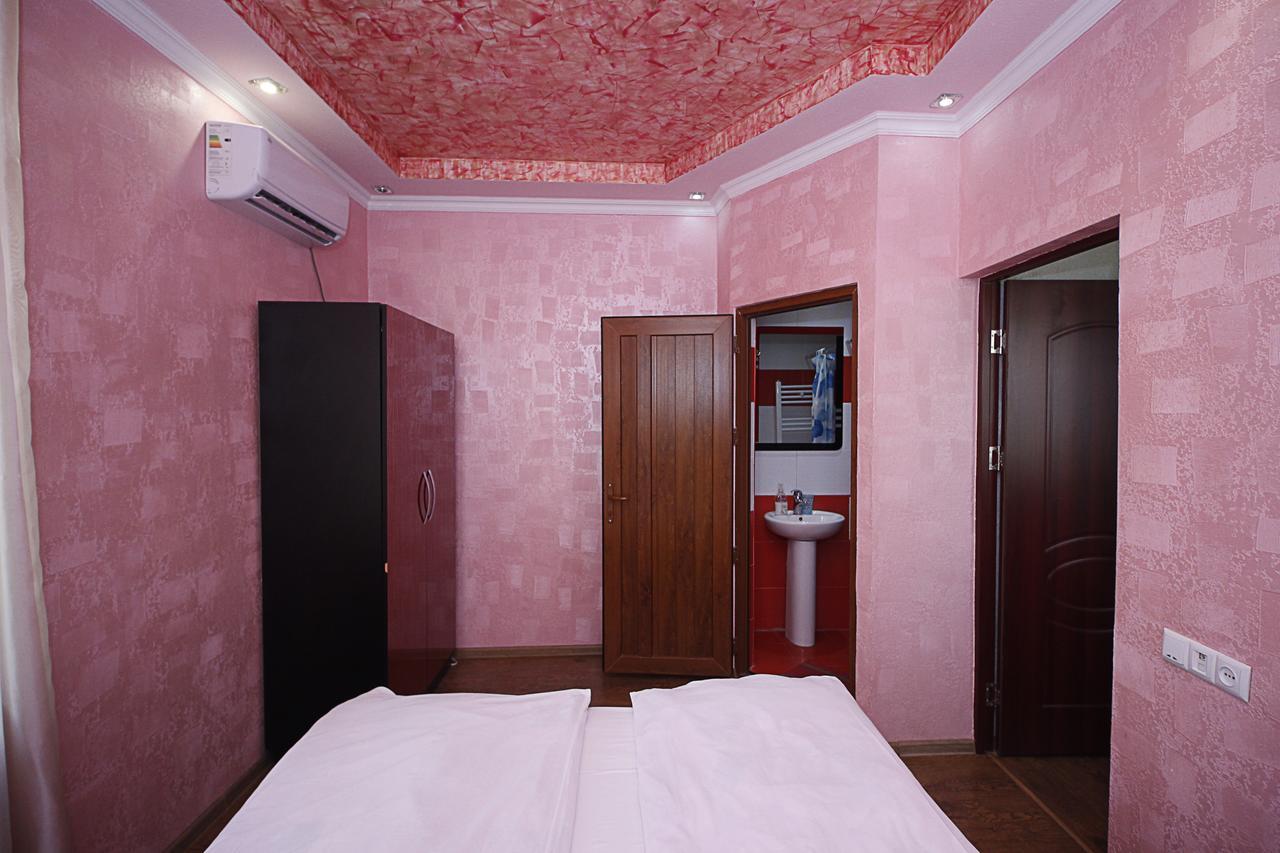 Planet Hotel Yerevan Bagian luar foto