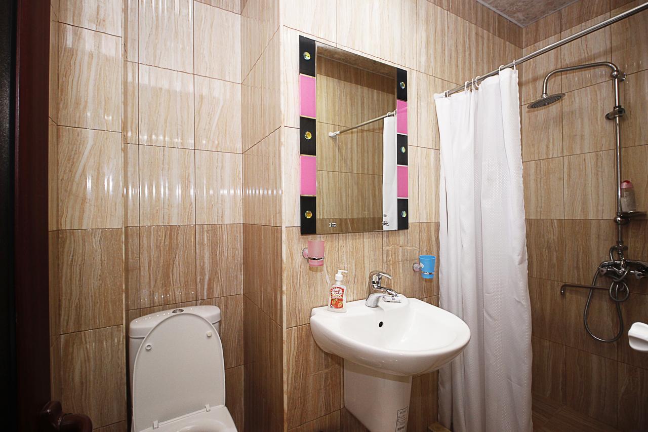Planet Hotel Yerevan Bagian luar foto