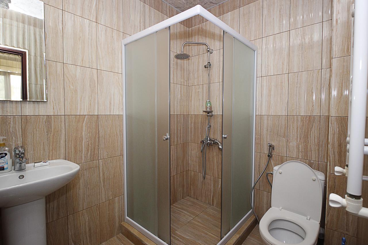 Planet Hotel Yerevan Bagian luar foto
