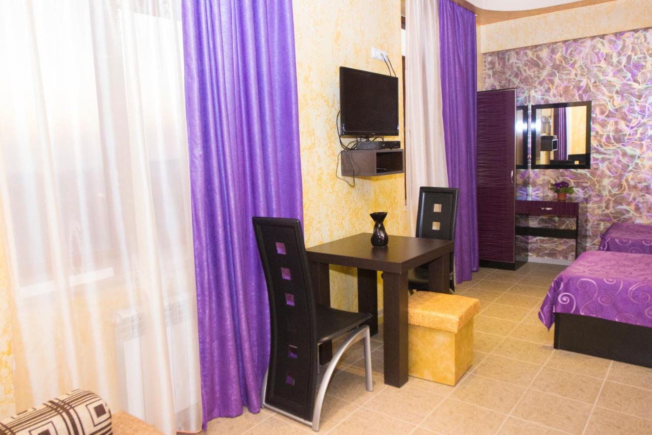 Planet Hotel Yerevan Bagian luar foto